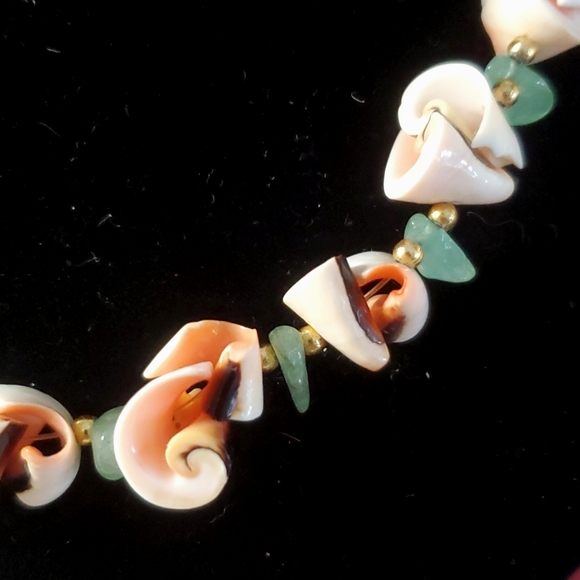 Vintage Shell, Jade and Beaded Necklace - Picture 3 of 5